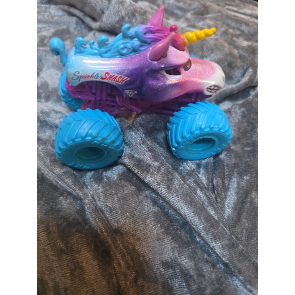 Monster Jam Mini -  Series 8 - Sparkle Smash - Unicorn #635 - Open